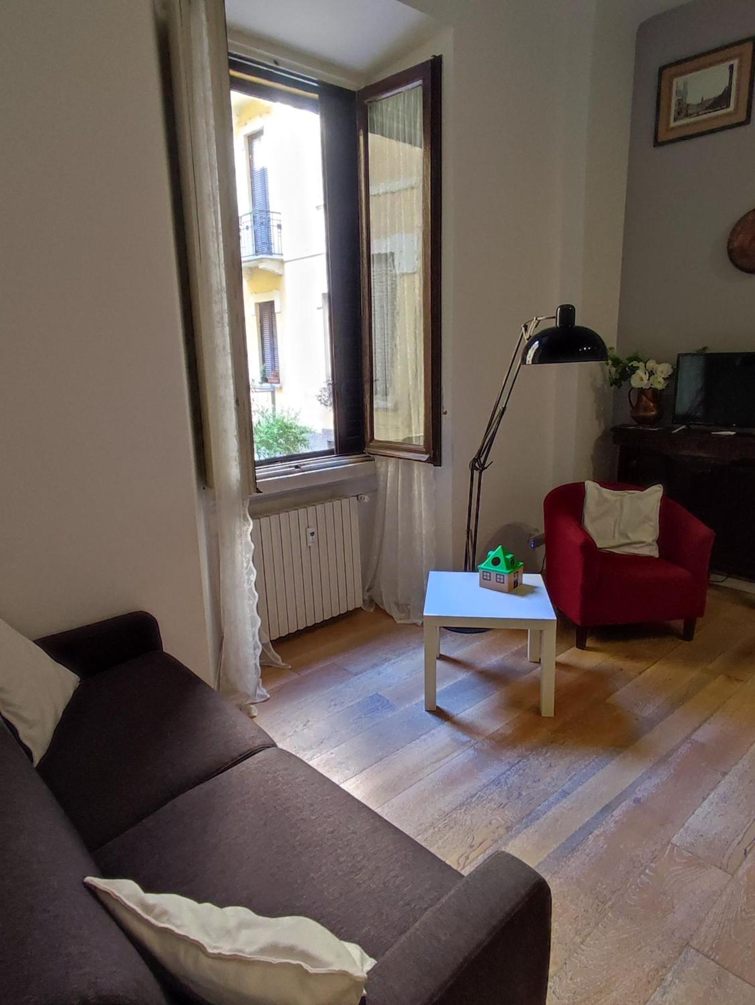 Maria Holiday Homes -Vitruvio 42 Appartamenti Milan Luaran gambar