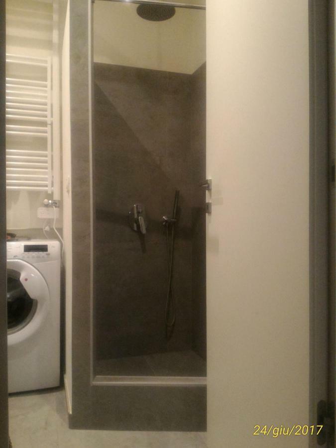 Maria Holiday Homes -Vitruvio 42 Appartamenti Milan Luaran gambar